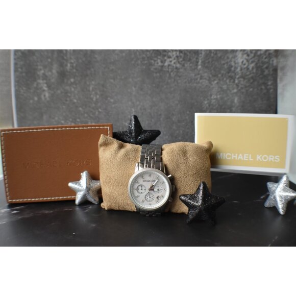 Michael Kors Women’s Chronograph Mother of Pearl Dial Stainless Steel Time Piece - Picture 16 of 16